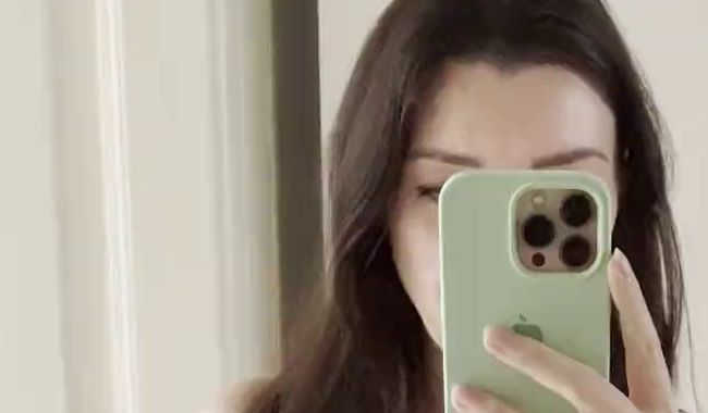 Download: Jessy_outside - Wie findest du mein neues rotes Kleid? würdest du mich so nehmen? ;)