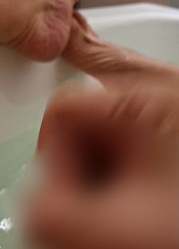 Download: John8927 - Wichsen in der Badewanne