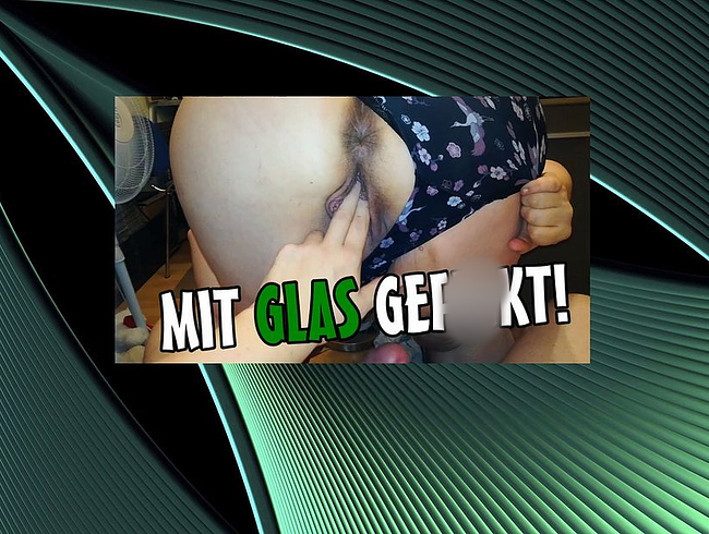 Download: Jordan-McLean - Mit Glasdildo gefickt