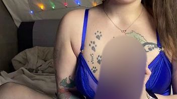 Download: JoyDiamond - Meine pussy wird durchgenommen vom dildo