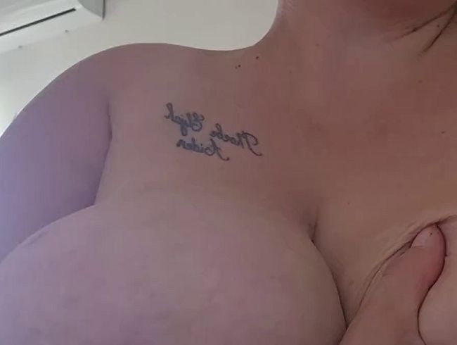 Download: Joyfullsex - Titten kneten