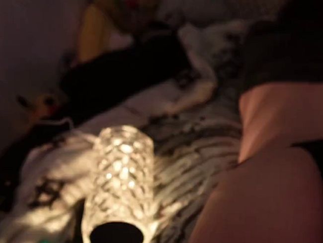 Download: Joyliii - Sanfte Streicheleinheiten: Schau zu, wie er meinen Arsch erkundet!