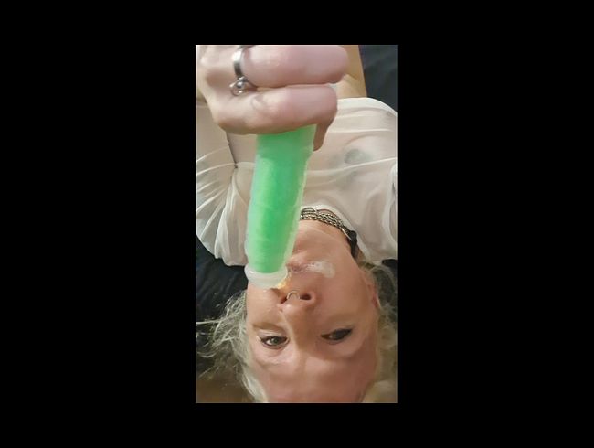 Download: JuleRoxxX - Fick meine Maulfotze