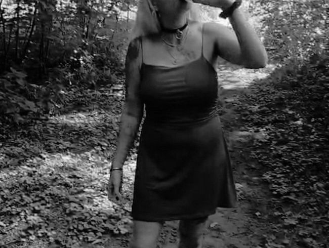 Download: JuleRoxxX - Wunsch-Clip NS Video in Schwarz/Weiß Die etwas andere Trinkpause