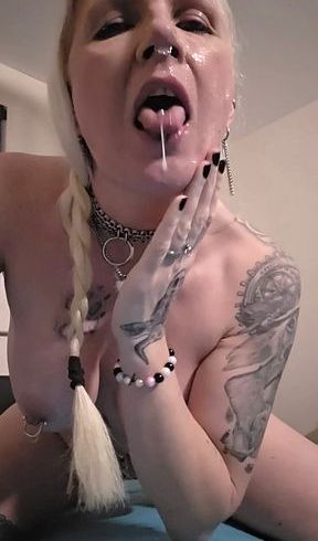 Download: JuleRoxxX - Wunsch-Clip für YoungStecher