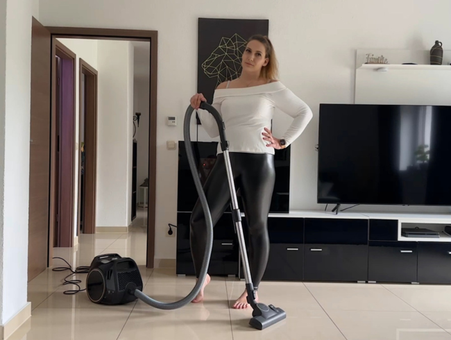 Download: Julia-Winter - Saugleistung Challenge! Wer saugt besser?