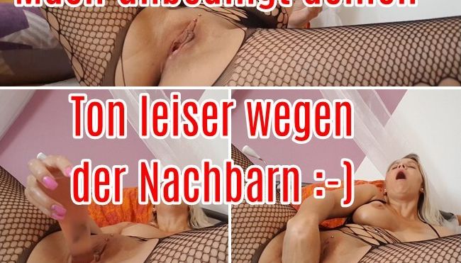 Download: JuliaPink - Alle Finger und eine Glasflasche in meiner nassen Fotze