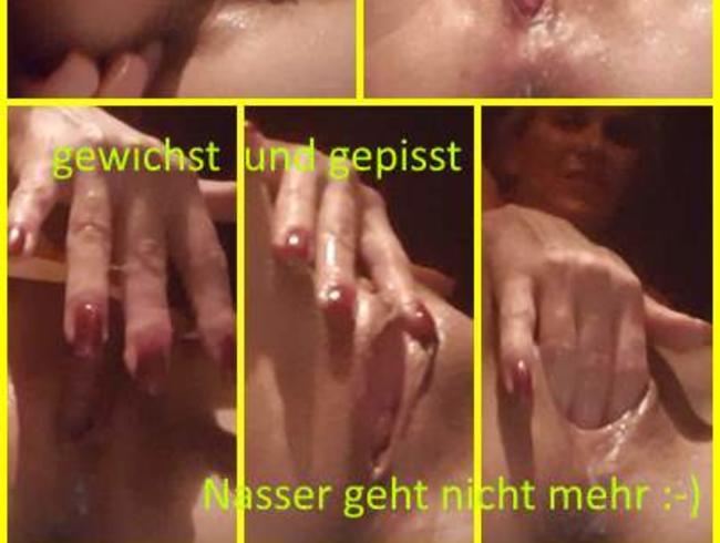 Download: JuliaPink - Nasse Sauerei in einer öffentlichen Sauna
