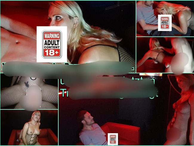 Download: JuliaPink - XXL Schwanz im Pornokino