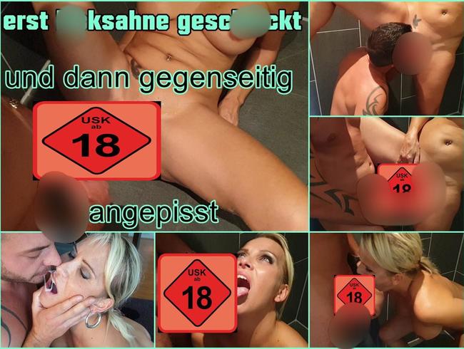 Download: JuliaPink - Erst Ficksahne geschluckt dann gegenseitig angepisst