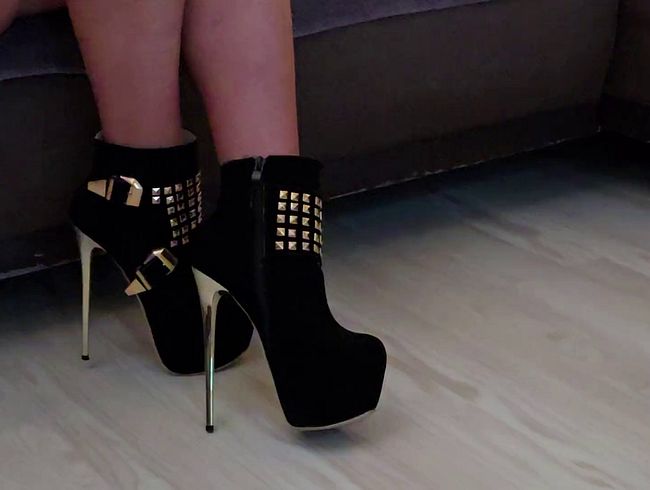 Download: JulieDevine - Aus einer CAM Session...