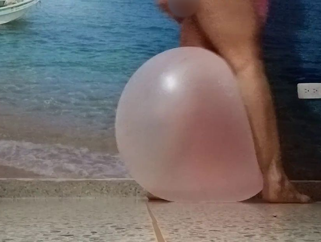 Download: JulieGambel - Playing with a Big giant ball about to explote