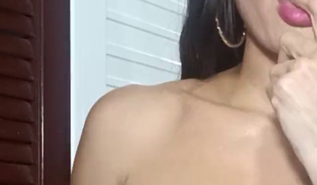 Download: JulieGambel - Lass uns heute ein bisschen Dirty Talk reden