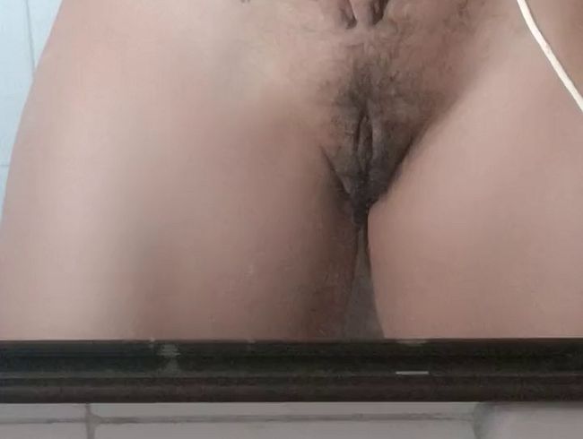 Download: JulieGambel - Nacktfrühstück