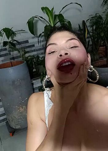 Download: JulieGambel - Tiefer Blowjob #2