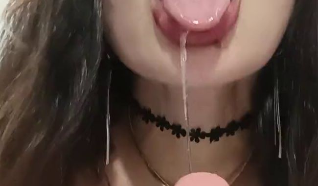 Download: JulieGambel - Große Beine und Nahaufnahme Blowjob #8