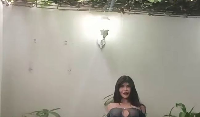 Download: JulieGambel - Smaragdgrünes Kleid