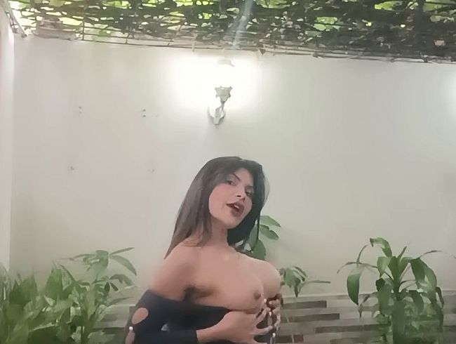 Download: JulieGambel - Streaptease