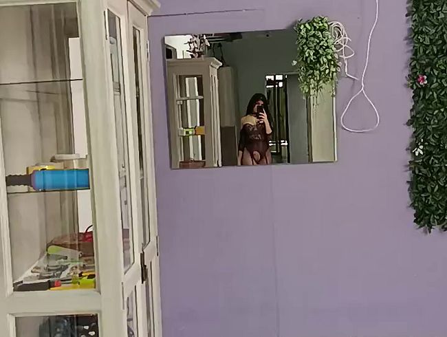 Download: JulieGambel - Schwarzes Leggins-Hurenkleid