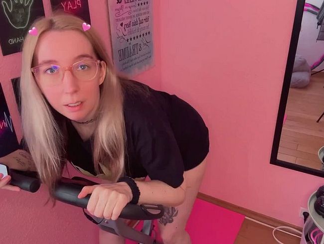 Download: JustKerry - Bin ich wirklich vom Fahrrad gefallen… oder war das nur ein Orgasmus?