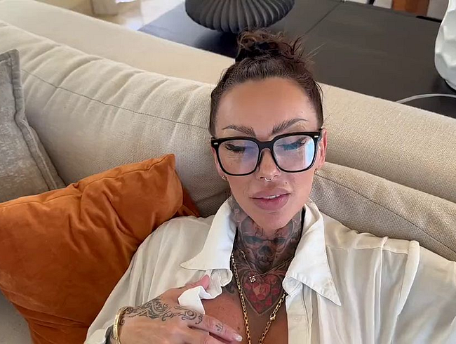 Download: KADA-LOVE - Als Maklerin zeige ich vollen Einsatz !