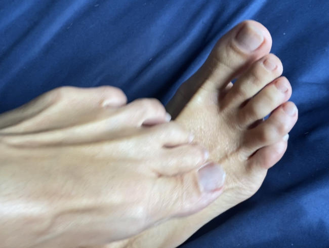 Download: KADA-LOVE - Fuß Video Teil 2