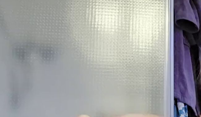 Download: Kalinka18 - Squirtpussy ist wieder am Start und spritzt alles voll