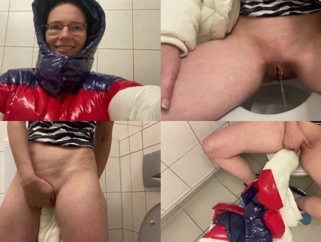 Download: KarinaHH - Jackenfick - Teil 1 (Wunschvideo)