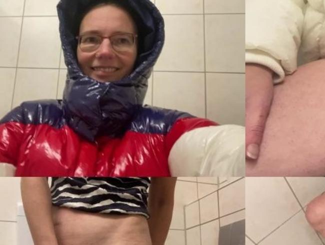 Download: KarinaHH - Jackenfick - Teil 1 (Wunschvideo)