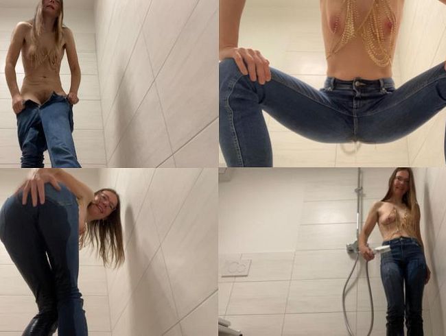 Download: KarinaHH - Neue Klamotten nass gemacht - Teil 2