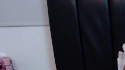 Download: Karlota_Hank - Ich ficke meinen Arsch mit Öl und Strümpfen Teil 2