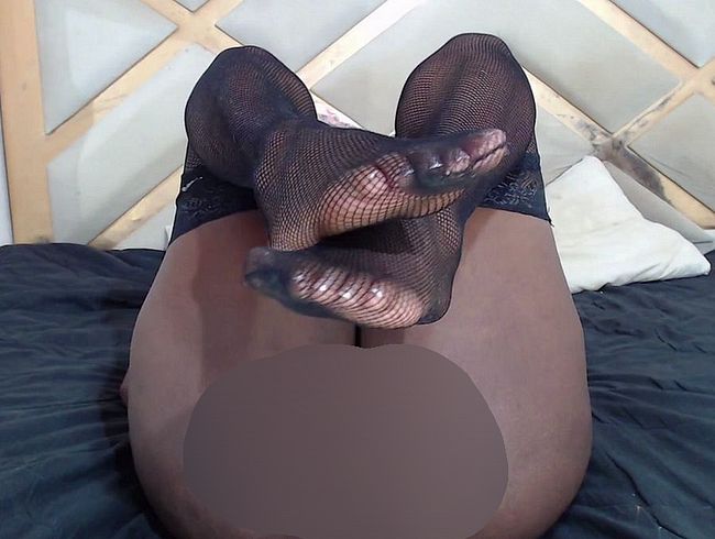 Download: KateBrownn - zeige dir meine schönen Netzstrümpfe sehr sexy