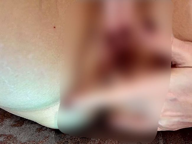 Download: Kati_Hot - schaut mir zu,wie ich mich im Bett Finger! Macht dich das auch so geil !