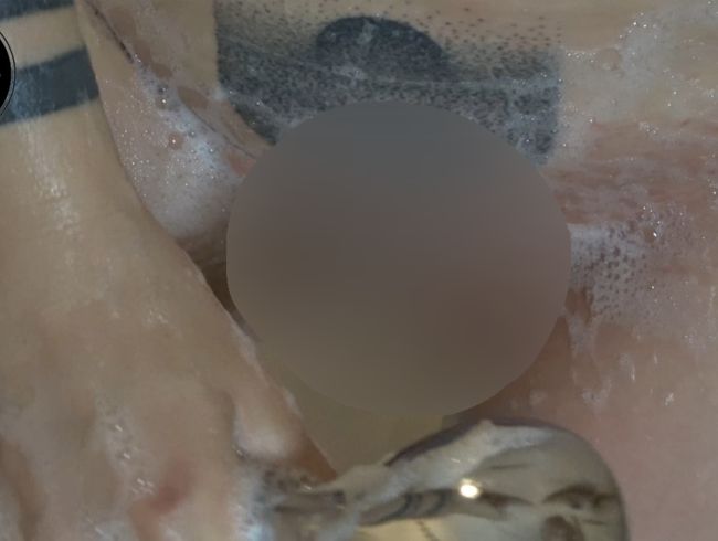 Download: Kinky-Berlin - Simonas sexy Dusche Solo