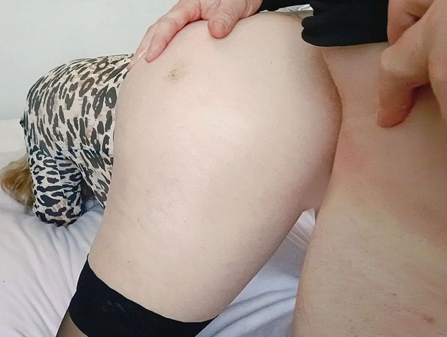 Download: Kinky_MissFeet48 - Meine Schlampenmuschi wird von hinten gefickt ... Creampie-Buttplug!!!