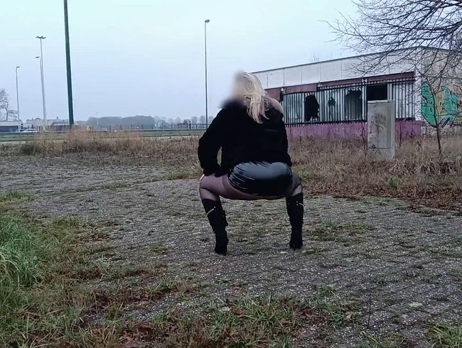 Download: Kinky_MissFeet48 - Geil auf der Straße..!!!