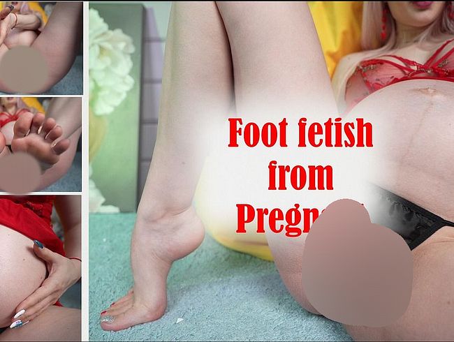 Download: KiraLoster - Fußfetisch von schwangerem Mädchen mit dickem Bauch!