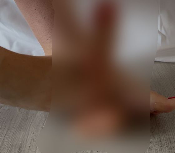 Download: Kiss_my_ass - Premium Fuß Content, Feet, Fersen *big booty* Heel, Asshole