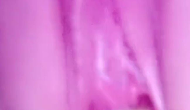 Download: Kitty17 - Ich hab die Haarbürste geklaut und sie mir in meine enge pussy reingeschoben.