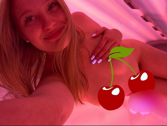 Download: KleineMaja - Hab einfach mein Spielzeug mit ins SOLARIUM genommen und es mir damit besorgt.. das war geil