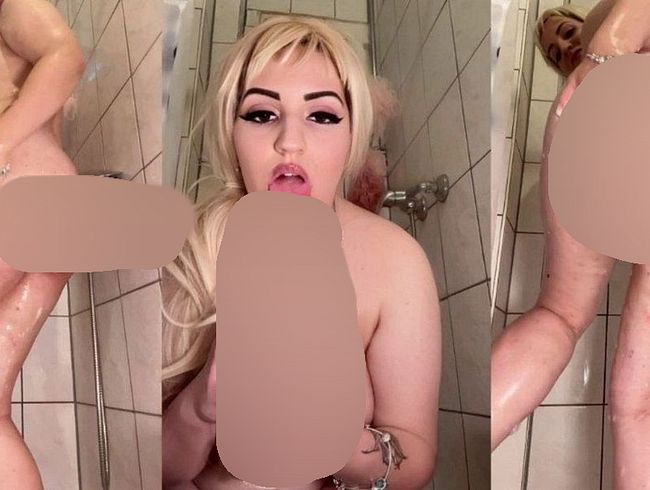 Download: Krisss234 - POV: Du bist ein hinterhältiger Perverser, der mir beim Spielen mit einer Gießkanne und beim Üben mit einem Dildo zusieht