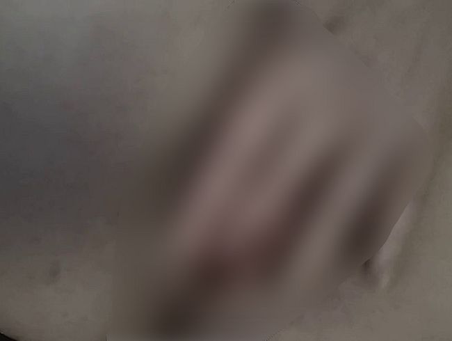 Download: La_Lou - Ich präsentiere dir nur kurz mein nasses Loch.. Willst du es?