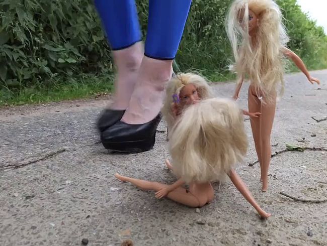 Download: Lady-Amy - blonde Puppen auf der Straße - ich liebe es zu zerstören