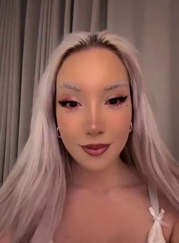 Download: Lady-Khaleesi - Nackt, geil und dann kam der Dildo – ich konnt einfach nicht aufhören…