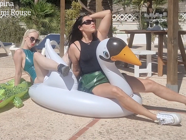 Download: Lady-Naomi-Rouge - Floaties reiten