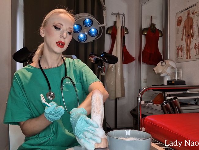 Download: Lady-Naomi-Rouge - BIZARRKLINIK: Intimrasur + Handjob POV