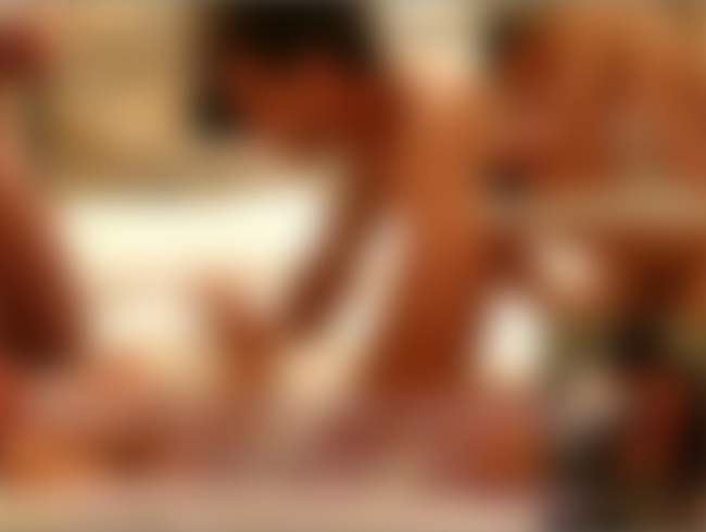 Download: Lady-of-Joy666 - Mein Lover macht mich beim Abendessen an und fickt mich im Ehebett