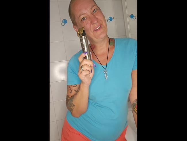 Download: LadyEmma - Wieder glatt gemacht