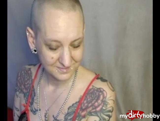 Download: LadyEmma - Zehen lecken & Dildofick