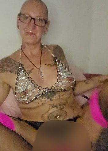 Download: LadyEmma - 3 Orgasmen in 10 min